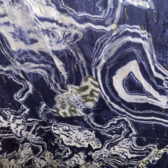 NEW Printer Johnson Long-Sleeve V-Neck Textured Midi Dress - Picture 9 of 9